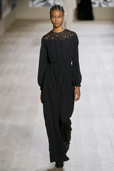 Look 60